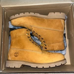Mens 9.5 timberland boots